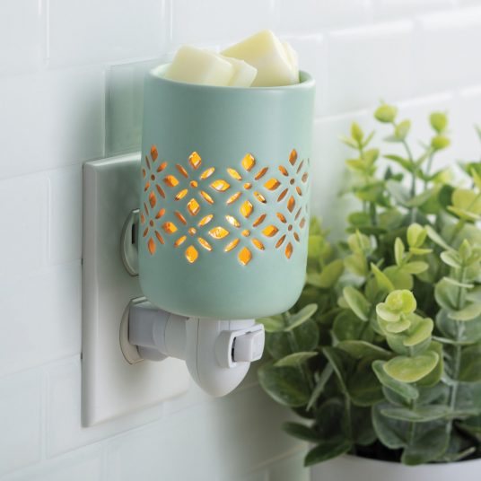 Soft Mint Pluggable Wax Warmer